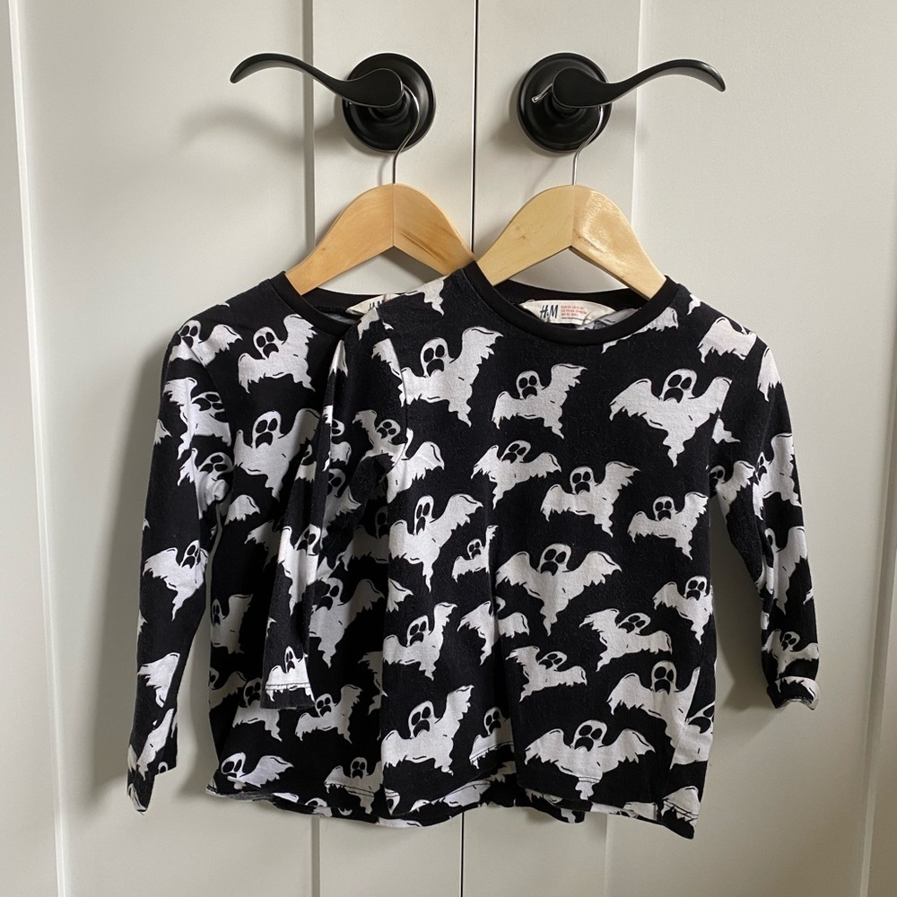👻 2 x Matching sibling l/s ghost tees